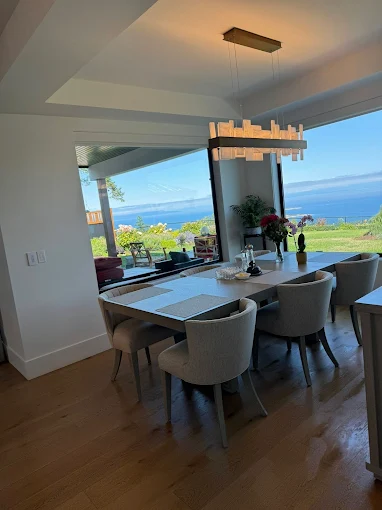 Deep home cleaning service in Nanaimo dining room.